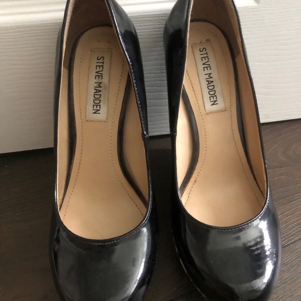 Steve Madden Wedges Size 6